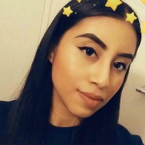 Meet your Posher, Karina